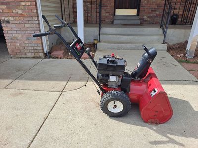 Toro 7hp 24 inch, Electric start, tuned