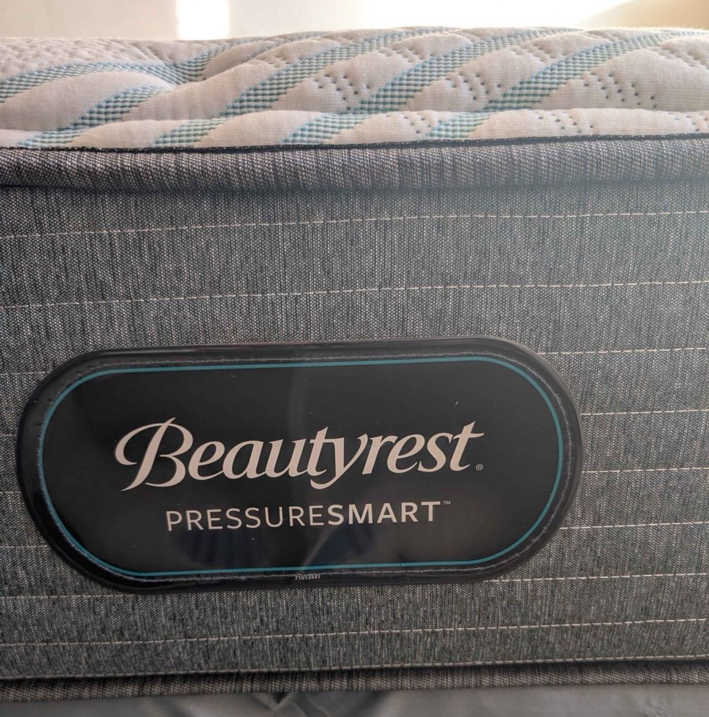 King! Beautyrest Pressuresmart Mattresss! $200