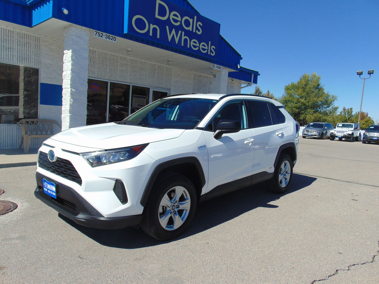 2020 Toyota RAV4 LE