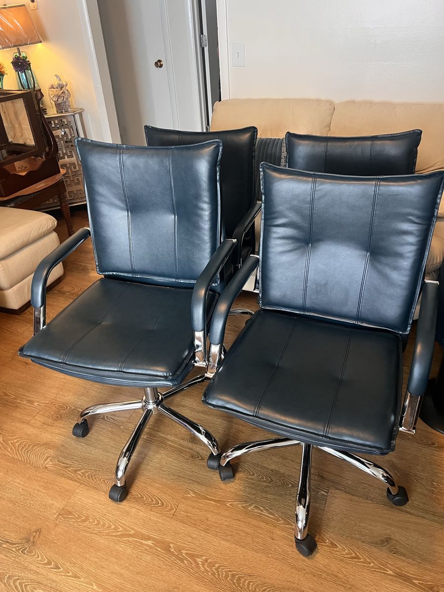 Set of 4 blue chairs