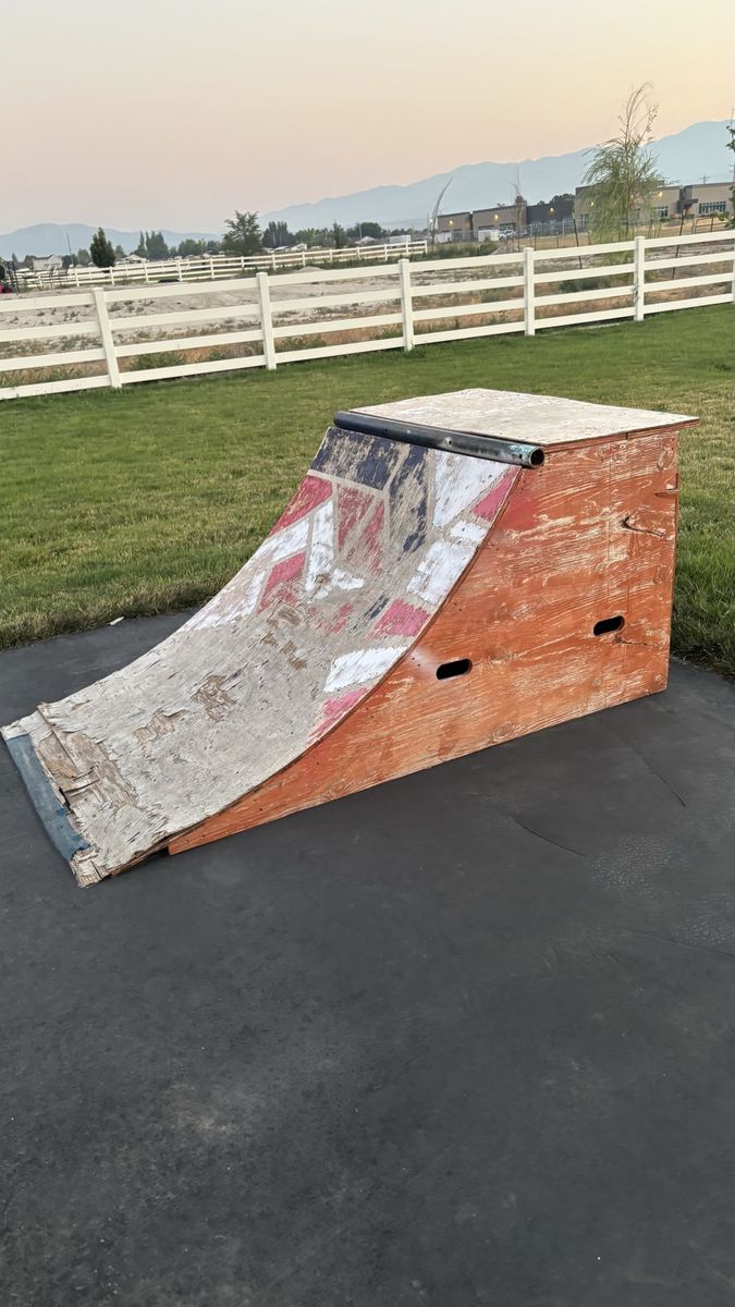 Skate Ramp