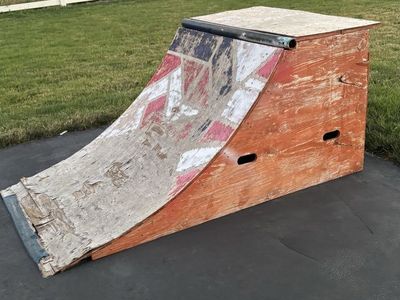 Skate Ramp