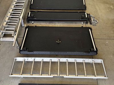 DiamondBack HD Bed Cover with side-Loading ATV Carrier- GMC/Chevy 2500HD/3500HD