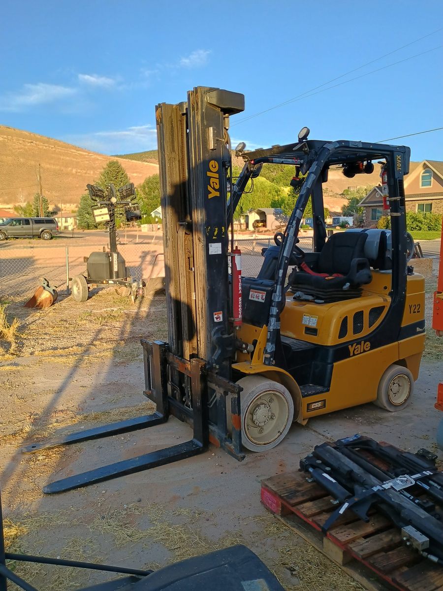 2020 Yale Propane Forklift — Runs Great, Side Shift/Fork Positioner