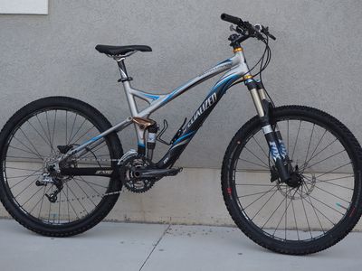 SPECIALIZED STUMPJUMPER SIZE SMALL