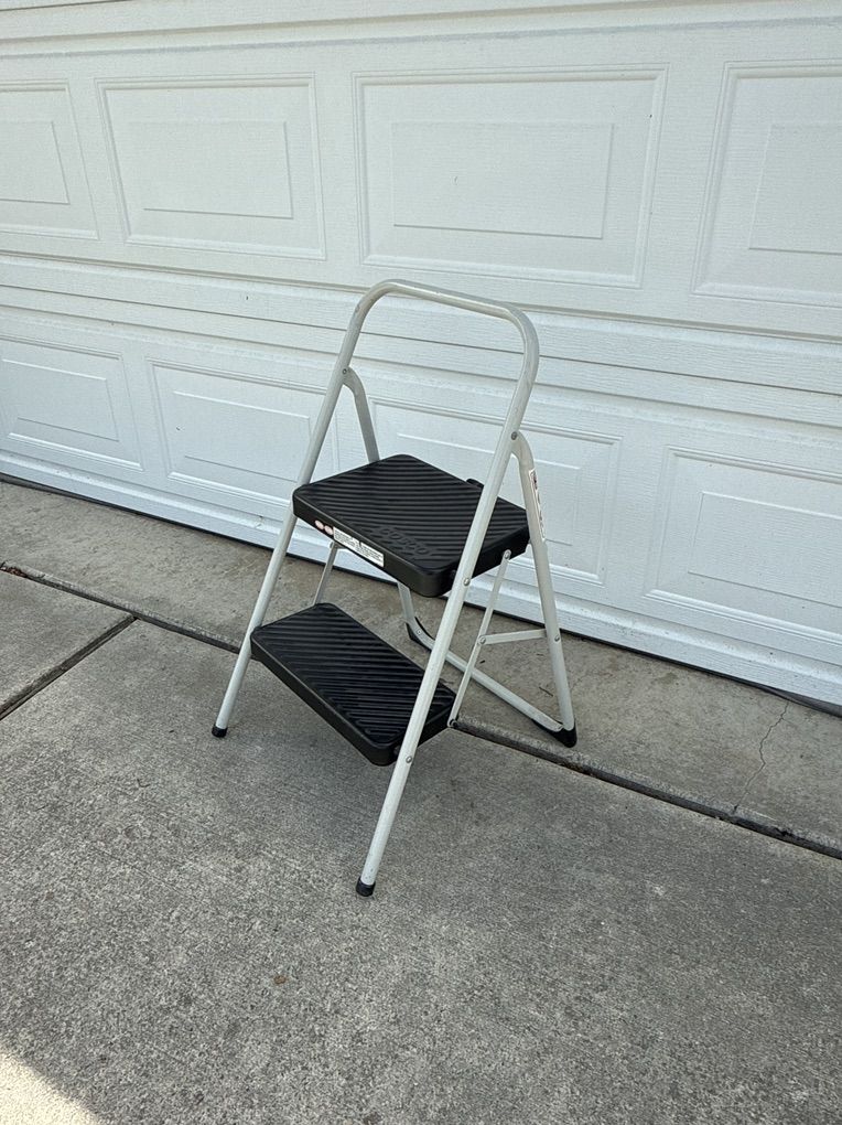 Cosco Folding 2 Step Stool Ladder $19.00