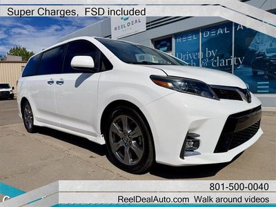 2018 Toyota Sienna SE 8-Passenger