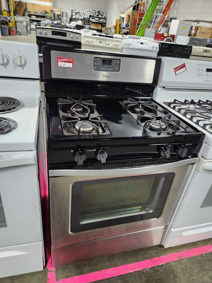 Whirlpool Stainless Steel Gas Range Oven with Black Cooktop, 4 Burners, Self-Cleaning