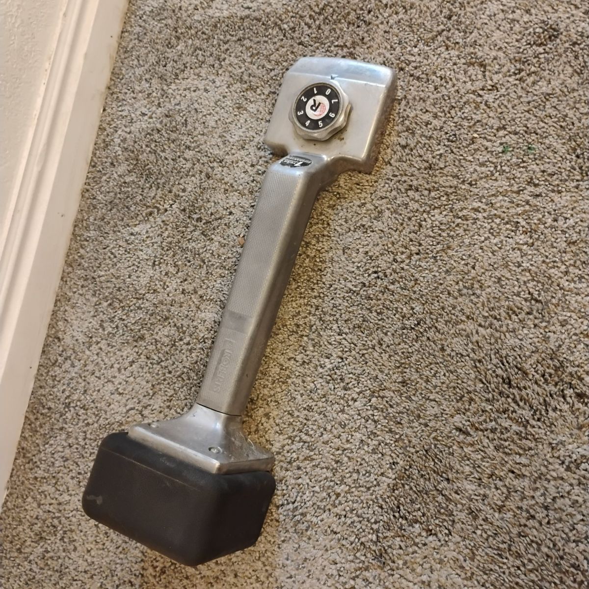 carpet knee kicker
