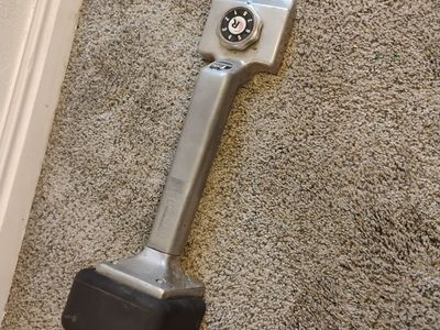 carpet knee kicker
