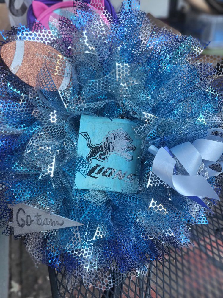 Handmade Blue & Silver Football Mesh Wreath - Detroit Lions "Go Team" Decor