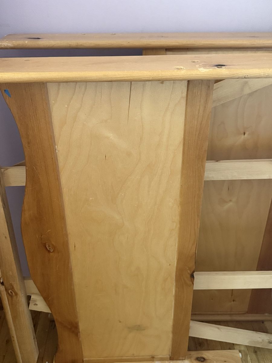 Twin bed