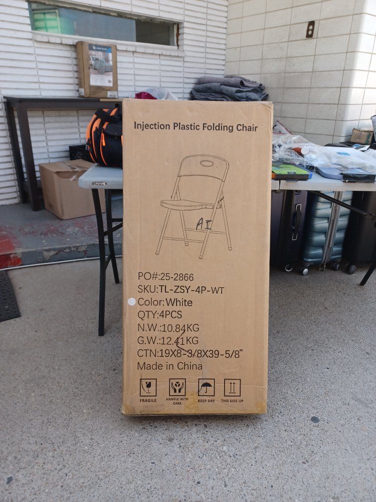 Injection Plastic Folding Chairs Set of 4 - White