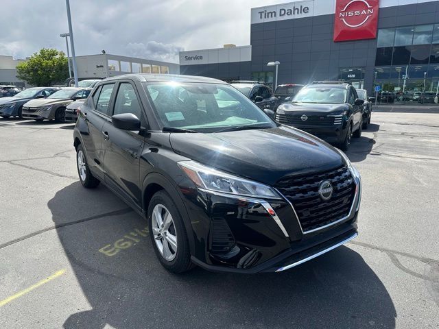 2025 Nissan Kicks Play S
