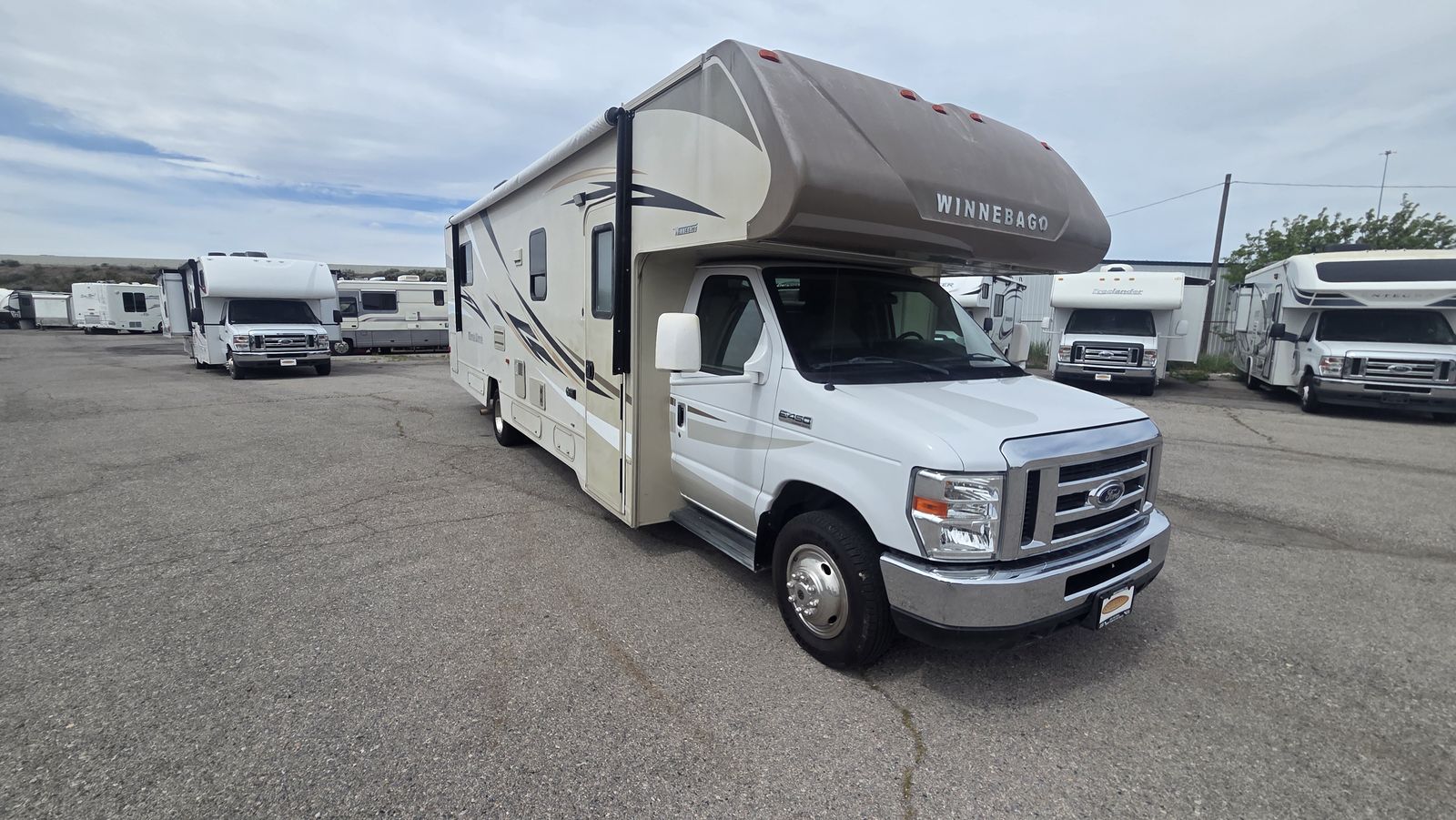 2017 Winnebago Minnie Winnie 31K