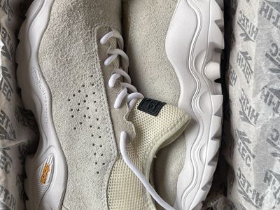 Hi-Tec Vibrum Sole Hiking Shoes