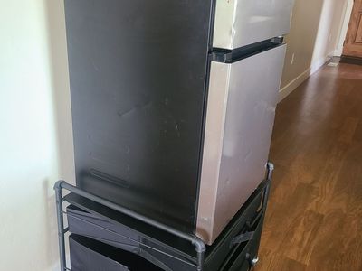 Mini Refrigerator (3.1 cu) + Stand