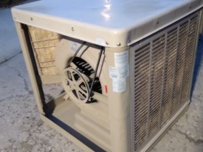 Like New Evaporative Swamp Cooler 4900CFM Down Draft