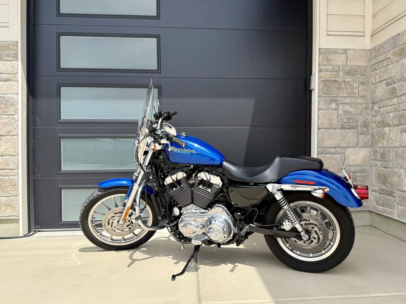 2007 Blue H-D Sportster 883 — Low Miles (9,781) — Diamond Ice Upgrades