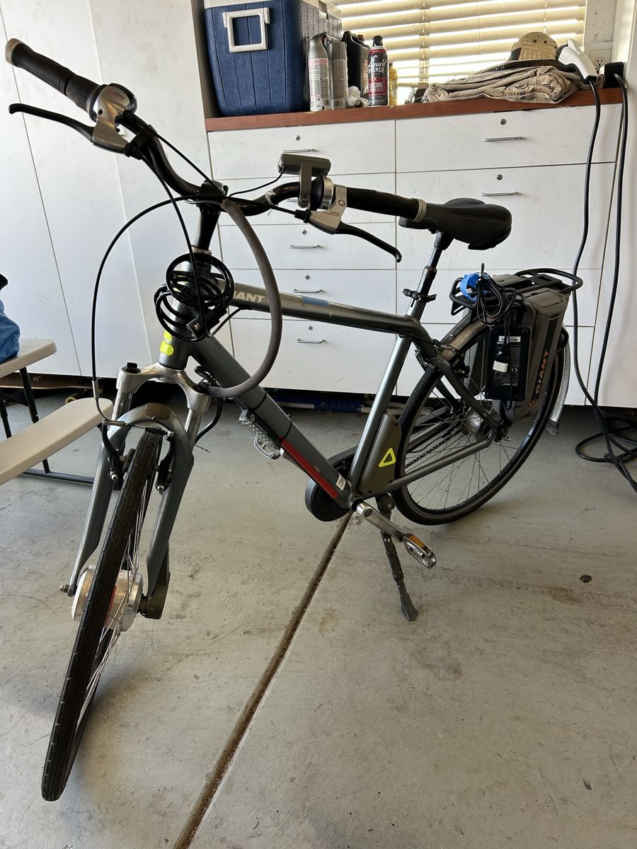 Giant Electric Bike - Used E-Bike for Commuting or Leisure Rides