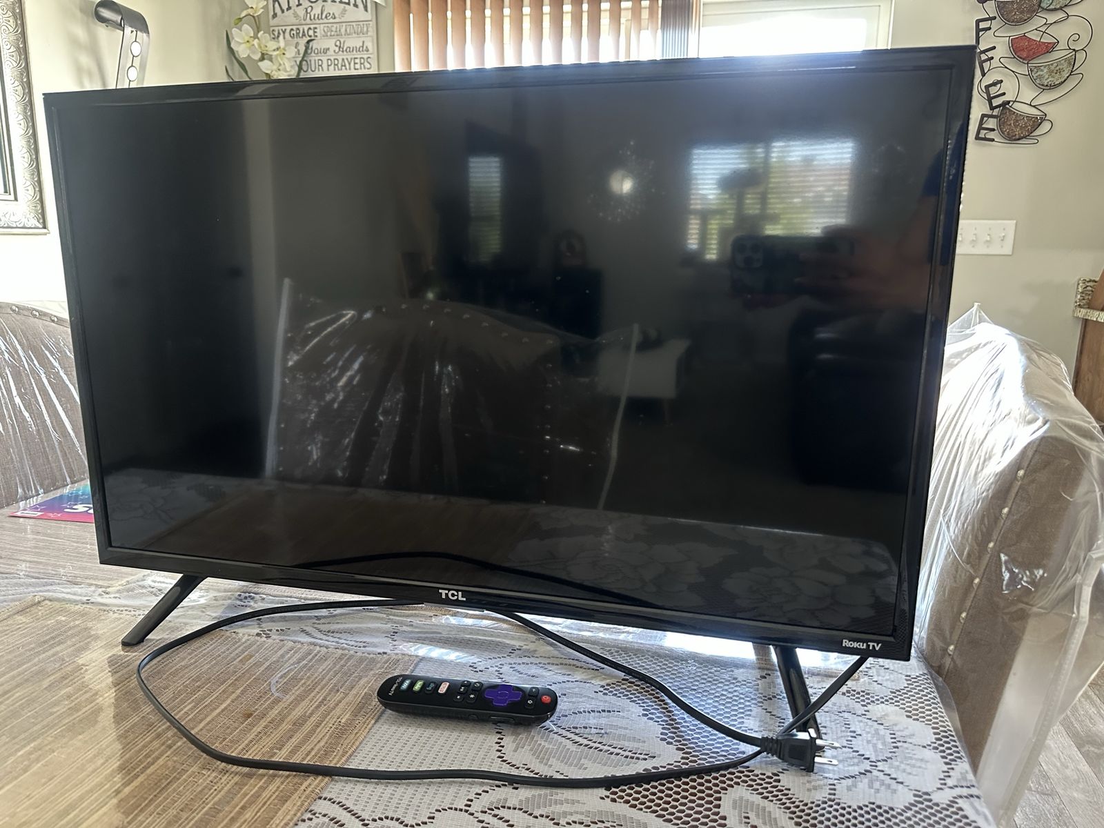 32” TV