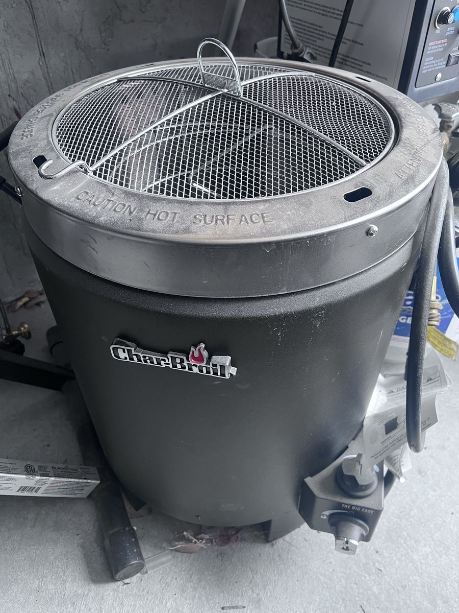 Charbroil® The Big Easy® grill