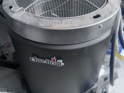Charbroil® The Big Easy® grill