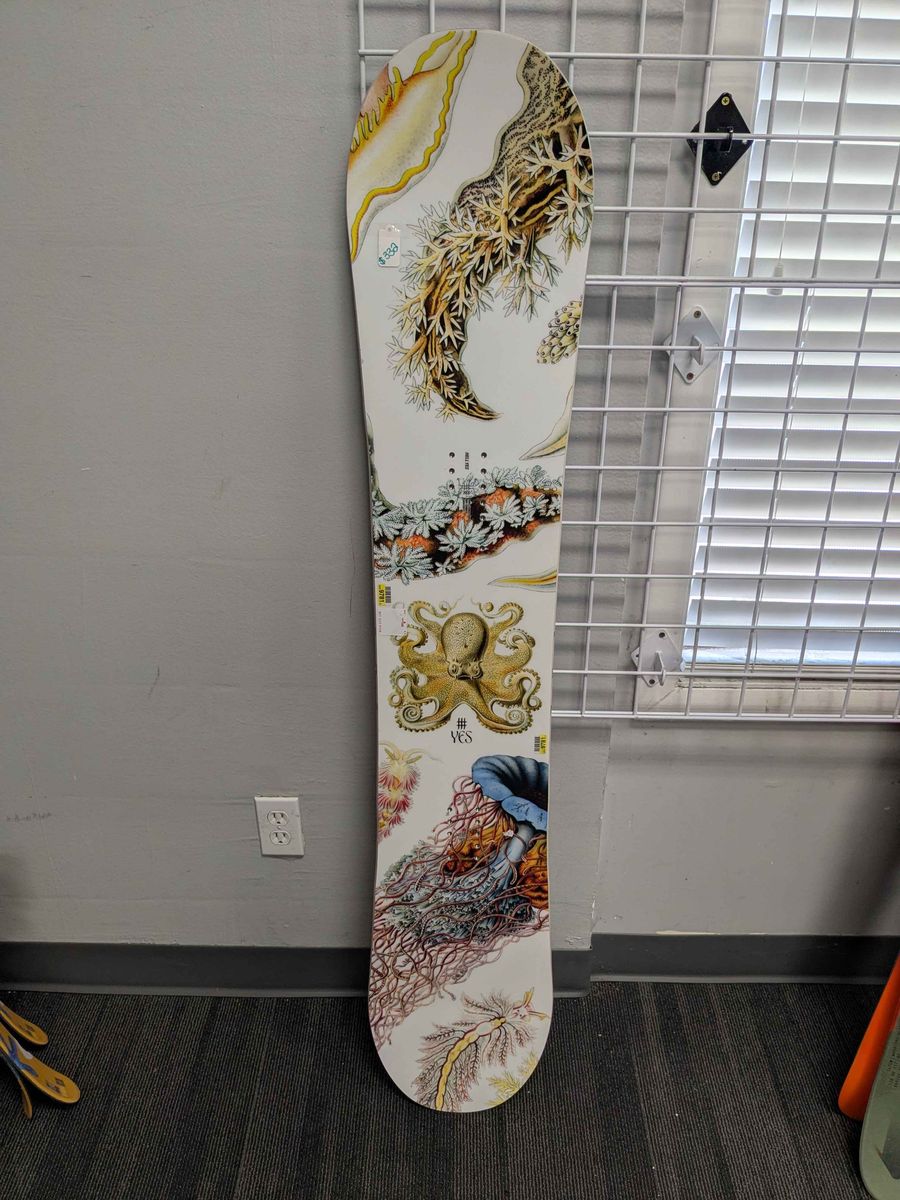 YES Hel Yes 149cm Snowboard - Used (2026)