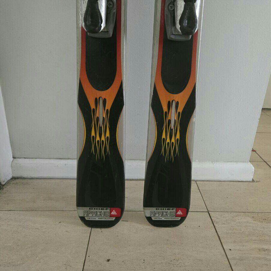 Mens K2 Apache 167 cm Skis Adjustable Bindings