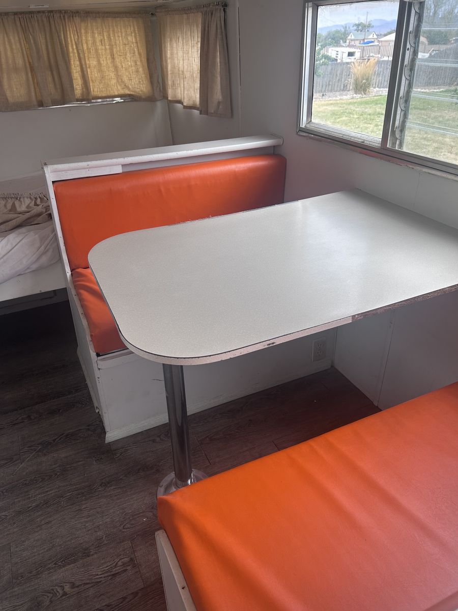 1969 Vintage Travel Trailer – Great Project Camper!