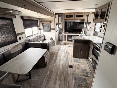 2021 Crossroads Zinger 328 SB