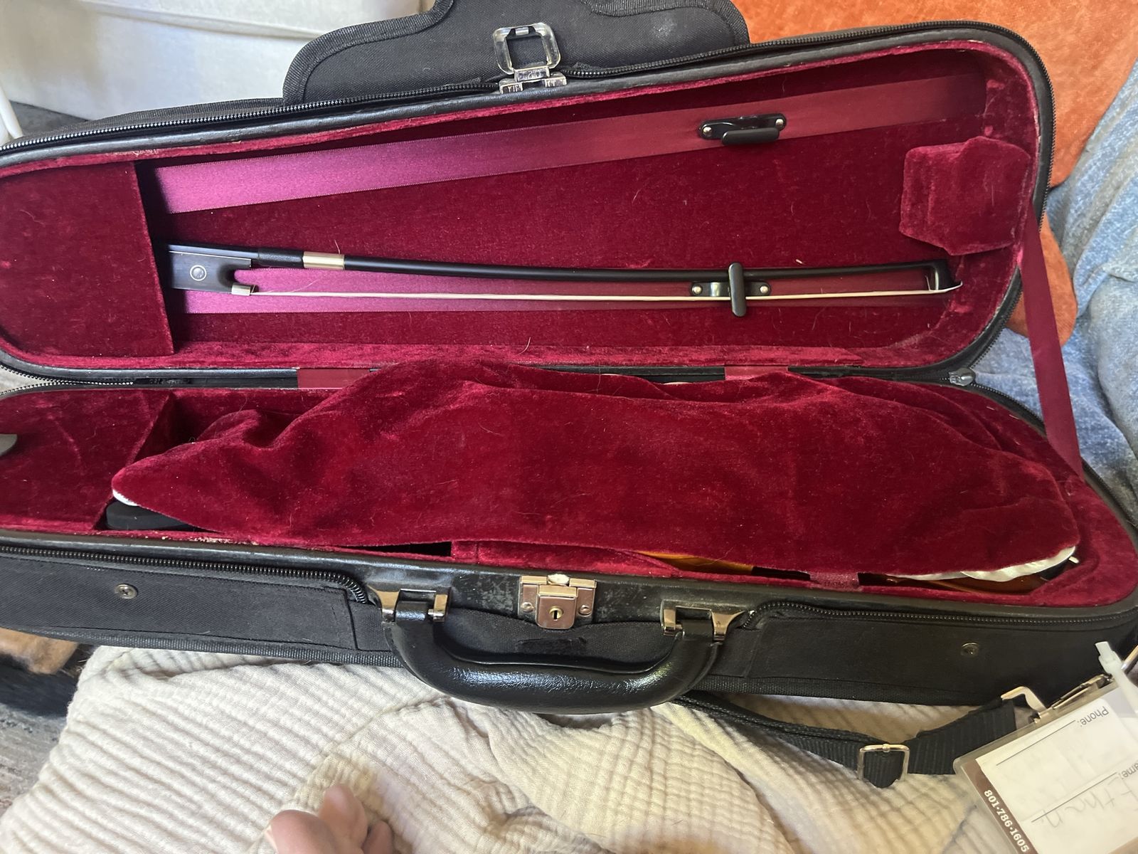 Eastman Strings Violin Hard Case with Bow