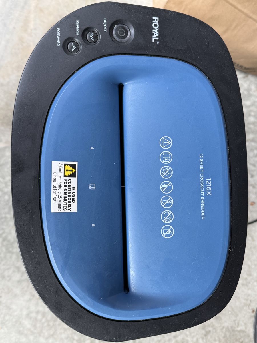 Royal 1216X 12-Sheet Crosscut Paper Shredder