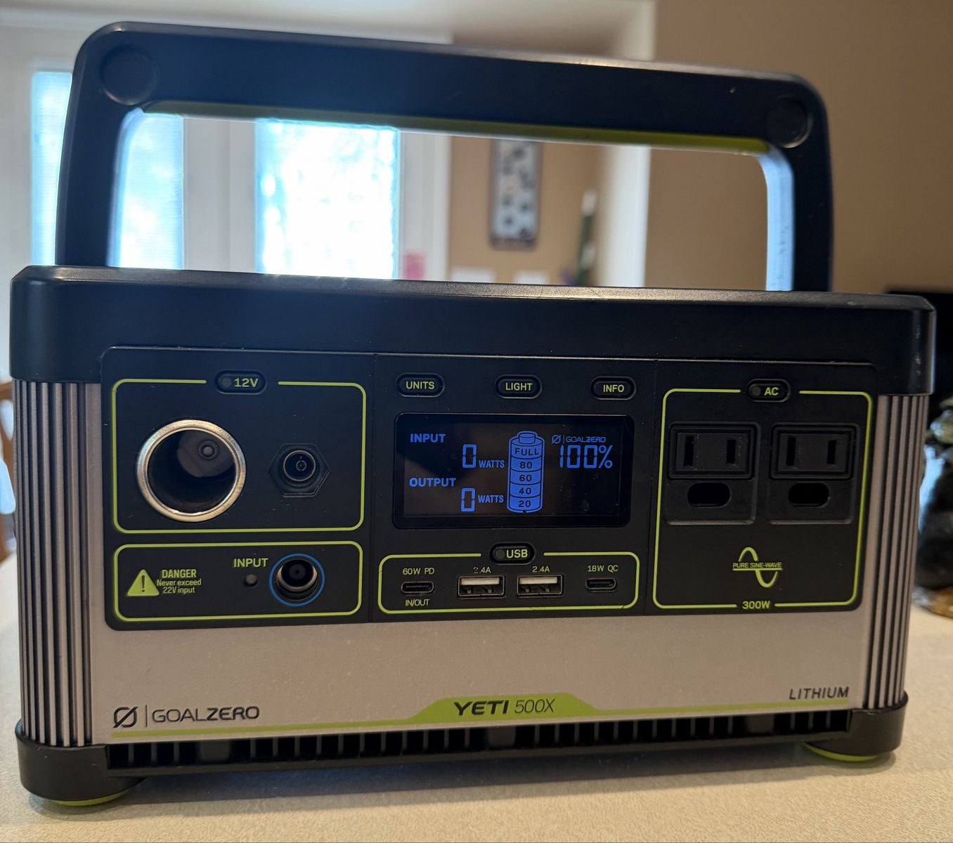 Yeti 500x Portable Power Station with wall charger.