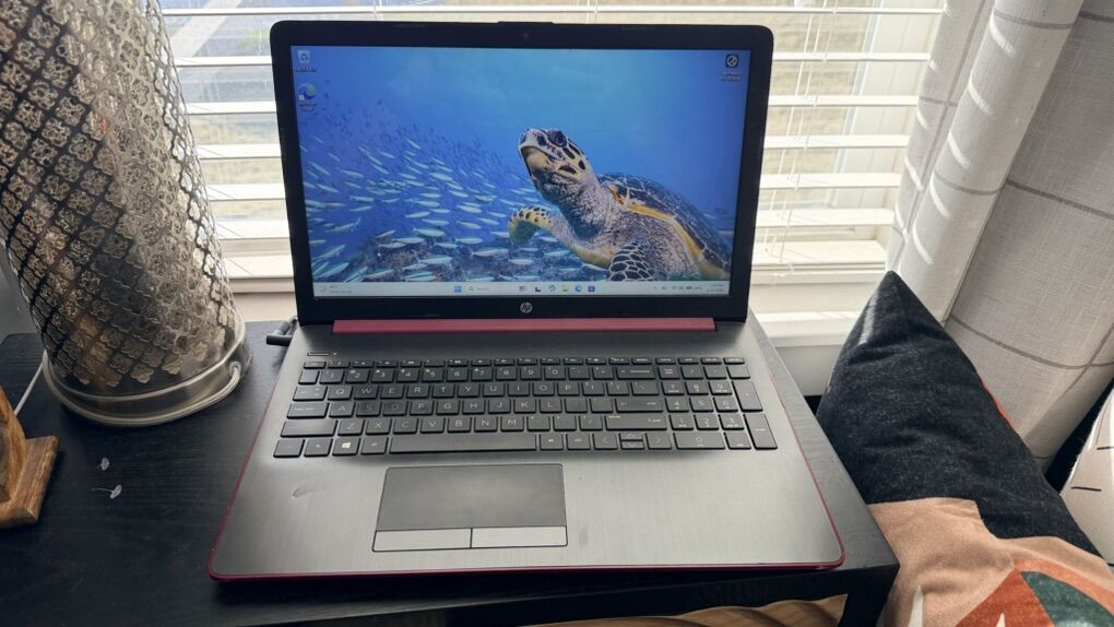 HPLaptop With Charger