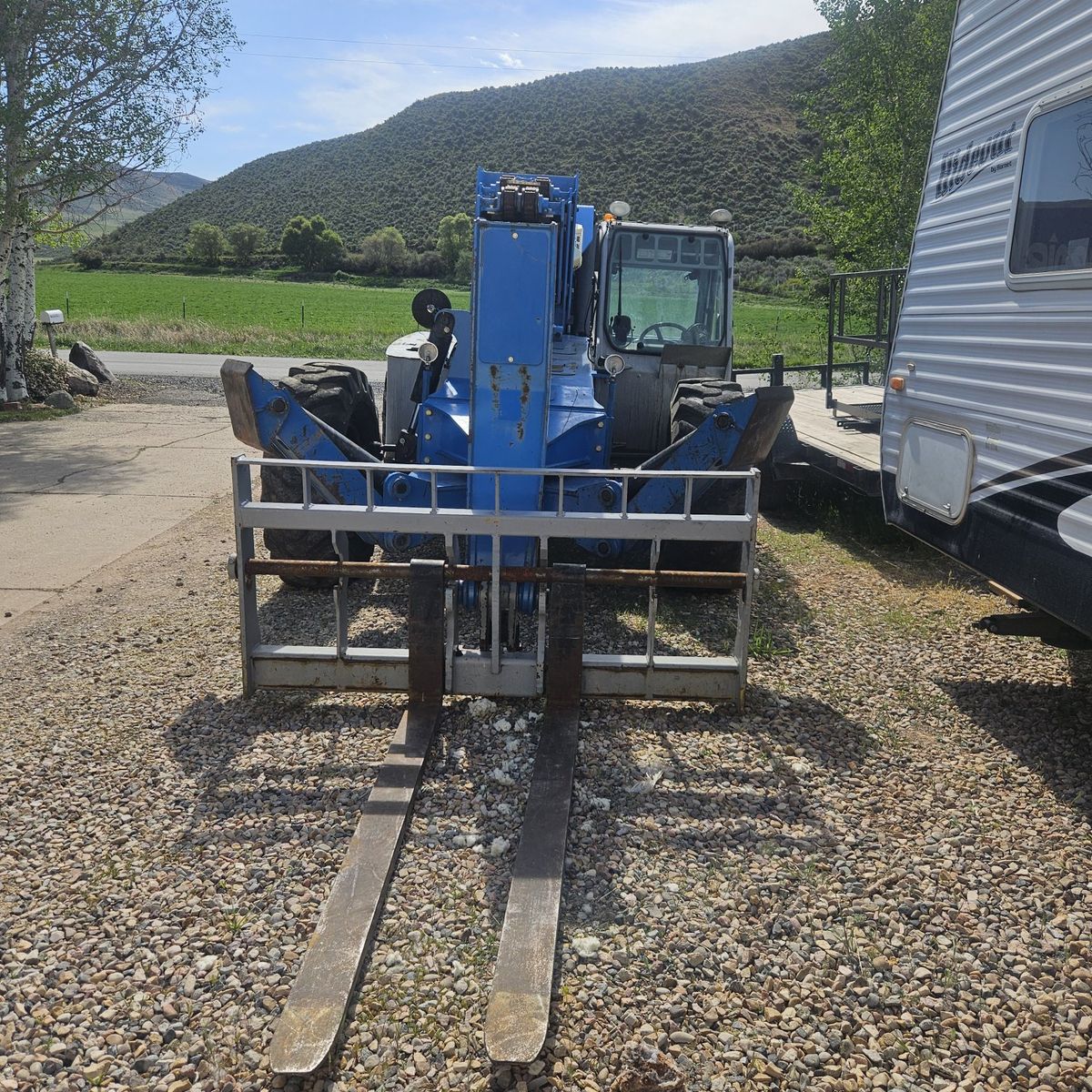 2013 Genie telehandler 1056