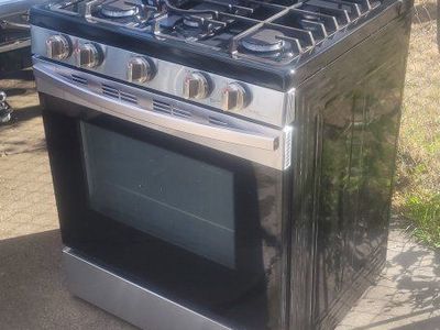 Samsung Stainless Steel Gas Range Oven, 5-Burner with Self-Clean