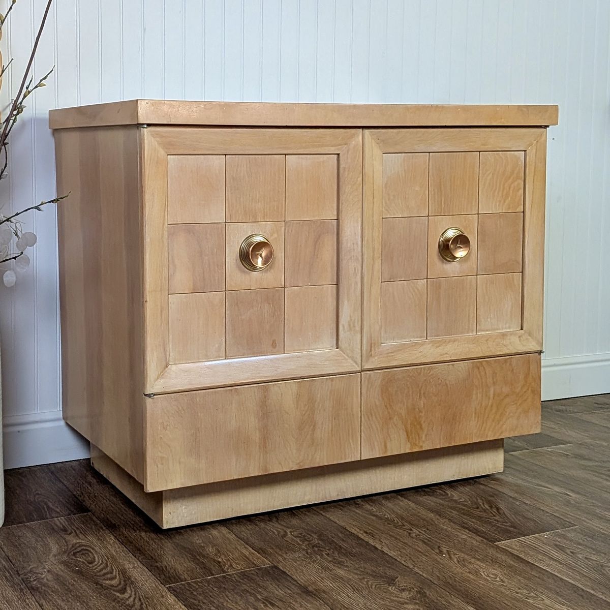 Main image 12