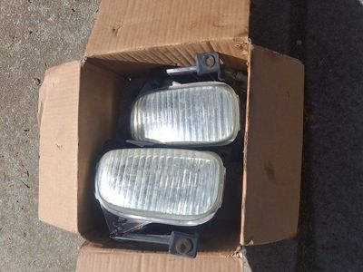 First Gen Tundra Fog Lights 2000-2002
