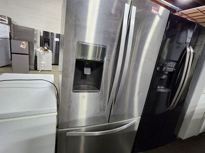 WHIRLPOOL STAINLESS STEEL FRENCHDOOR FRIDGE! W-WARRANTY