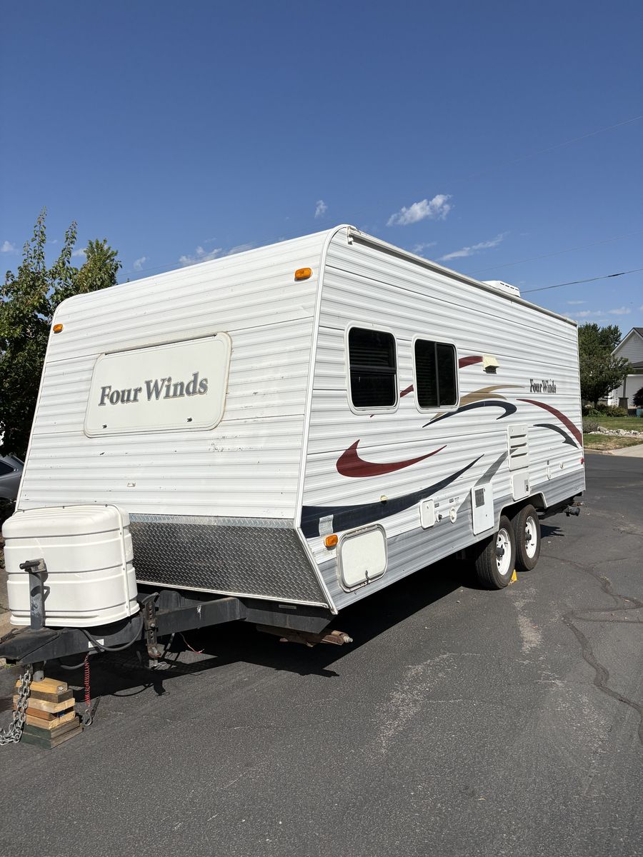 2008 Dutchman Fourwinds Trailer