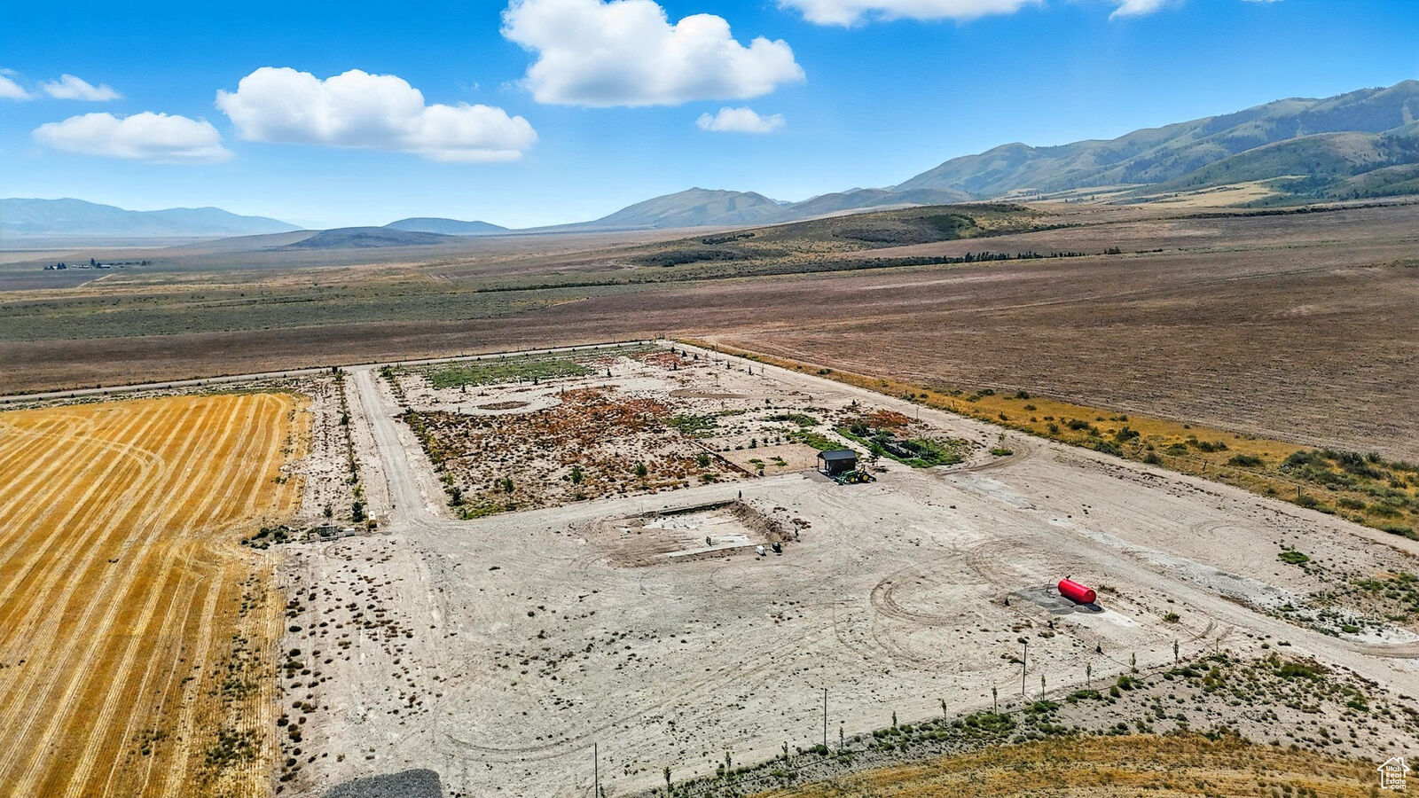 Turn-key acreage with MAJOR upgrades already done!