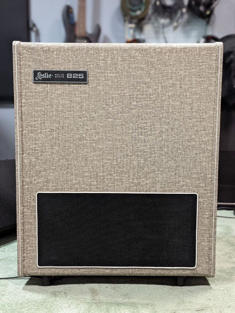 Leslie 825