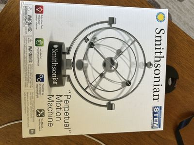 Smithsonian Perpetual Motion Machine Kit STEM - Build Your Own Physics Experiment Age 8+