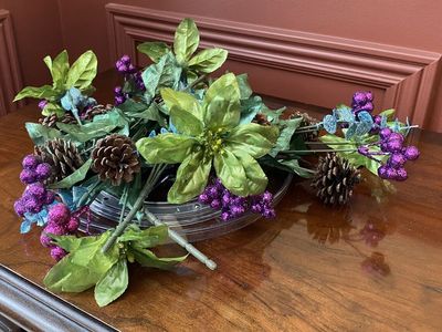 NEW - Five Festive Poinsettia-Pincones-Glitter Berries and Eucalyptus Large Stems/Picks - C PIX -