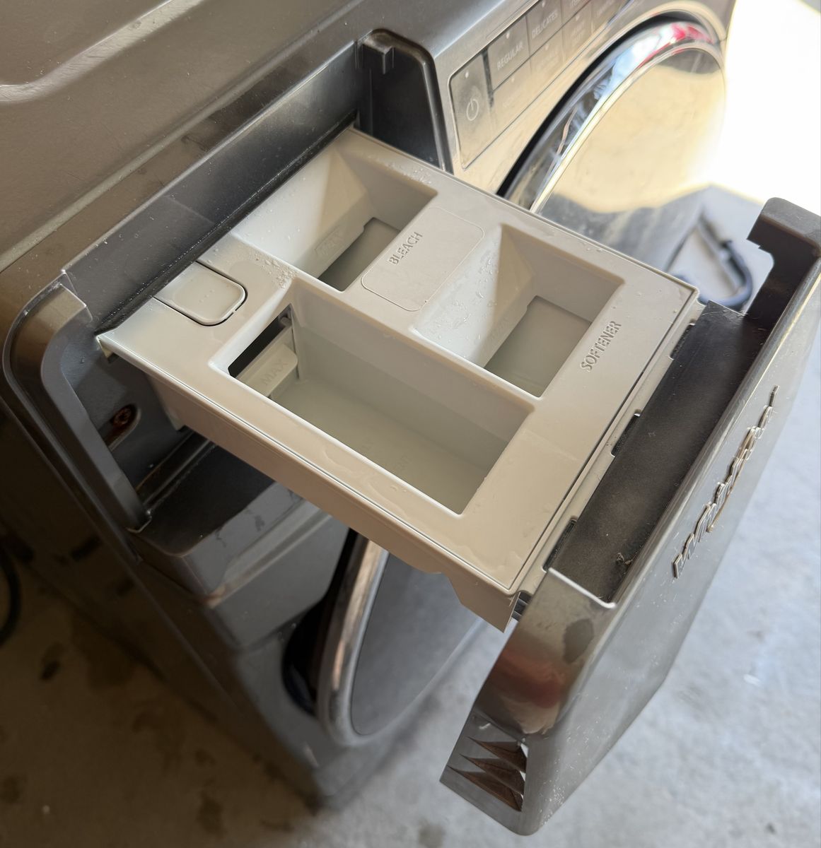 Main image 4
