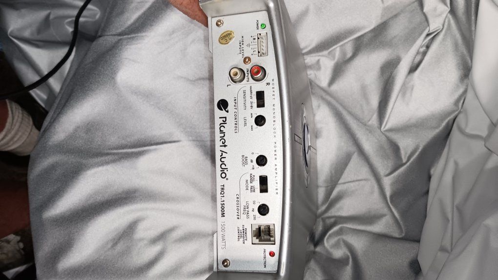 Main image 3