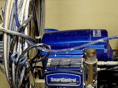 Graco Ultimate MX II 695 Airless Paint Sprayer – Lightly Used