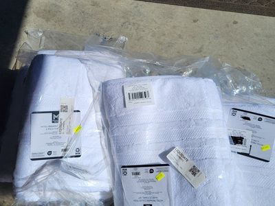 6pc Hotel Premier Towel Set
White*