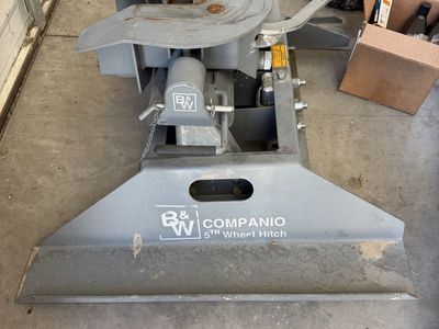 B&W Companion 5th Wheel Hitch
